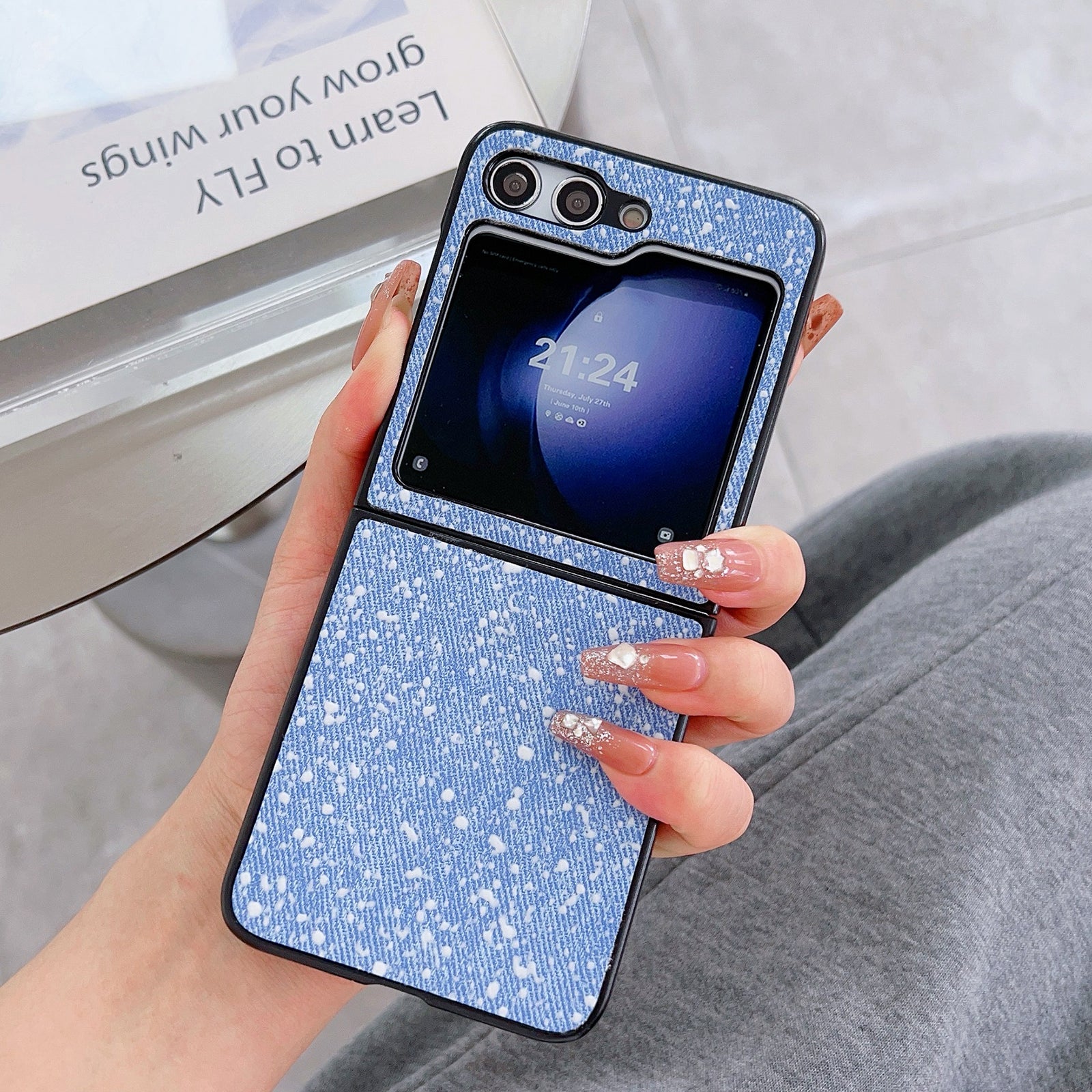 For Samsung Galaxy Z Flip6 5G Case Leather Coated PC Splatter Paint Phone Cover Two-Piece Design - Blue For Samsung Galaxy Z Flip6 5G Case Leather Coated PC Splatter Paint Phone Cover Two-Piece Design - Blue